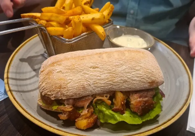 BookNoFees: Restaurant – Grill & Grain Restaurant – Dublin – Restaurantul Grill & Grain, fotografie 3