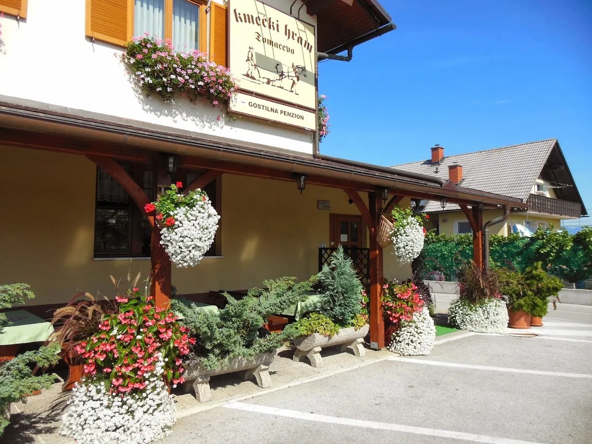 BookNoFees: Restaurant – Penzion Kmečki Hram – Ljubljana – Pensiunea Kmečki Hram, fotografie 1