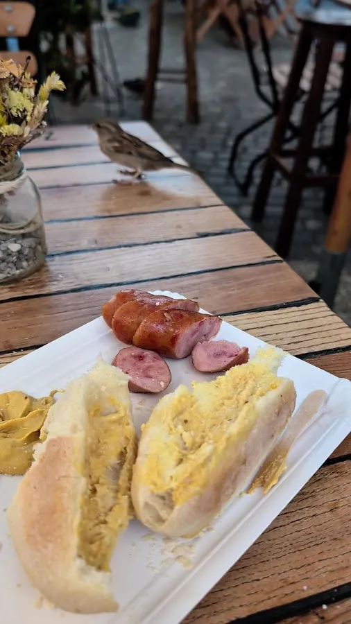 BookNoFees: Snack-bar – Klobasarna – Ljubljana – Fabrica de cârnați, fotografie 3