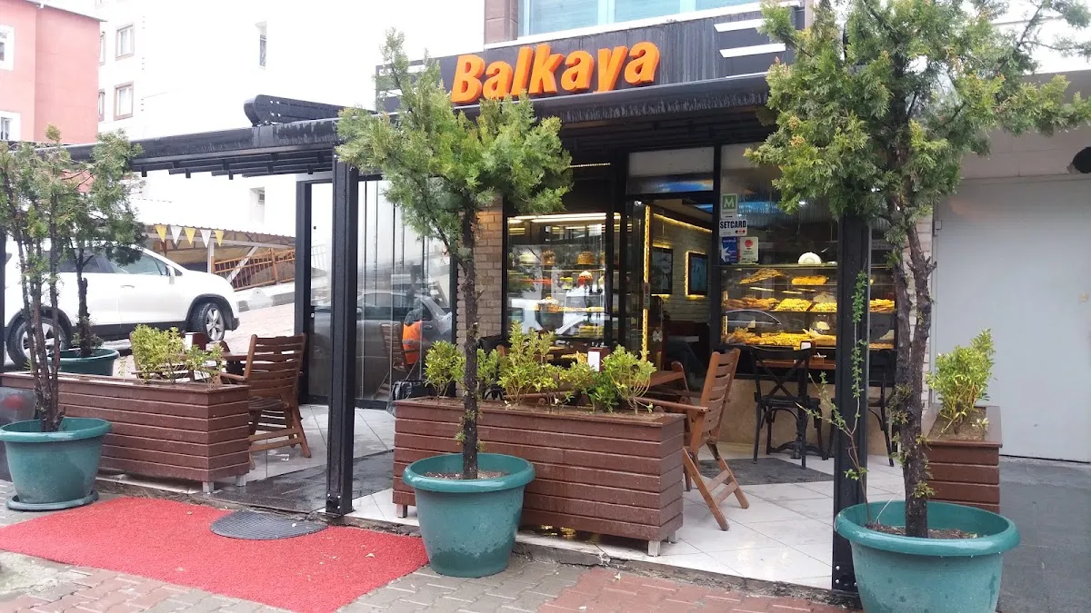 BookNoFees: Cafenea – Balkaya Pastanesi Erol Usta – Istanbul – Cofetăria Balkaya – Erol Usta, fotografie 1