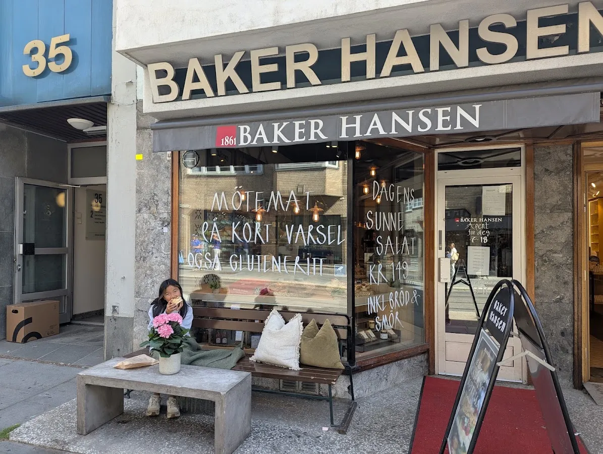 BookNoFees: Cafenea – Baker Hansen – Oslo – Baker Hansen, fotografie 1