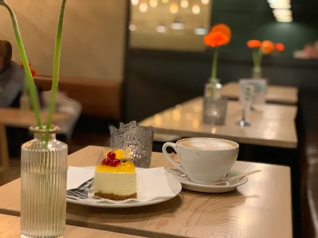 BookNoFees: Cafenea – Baker Hansen – Oslo – Baker Hansen, fotografie 2