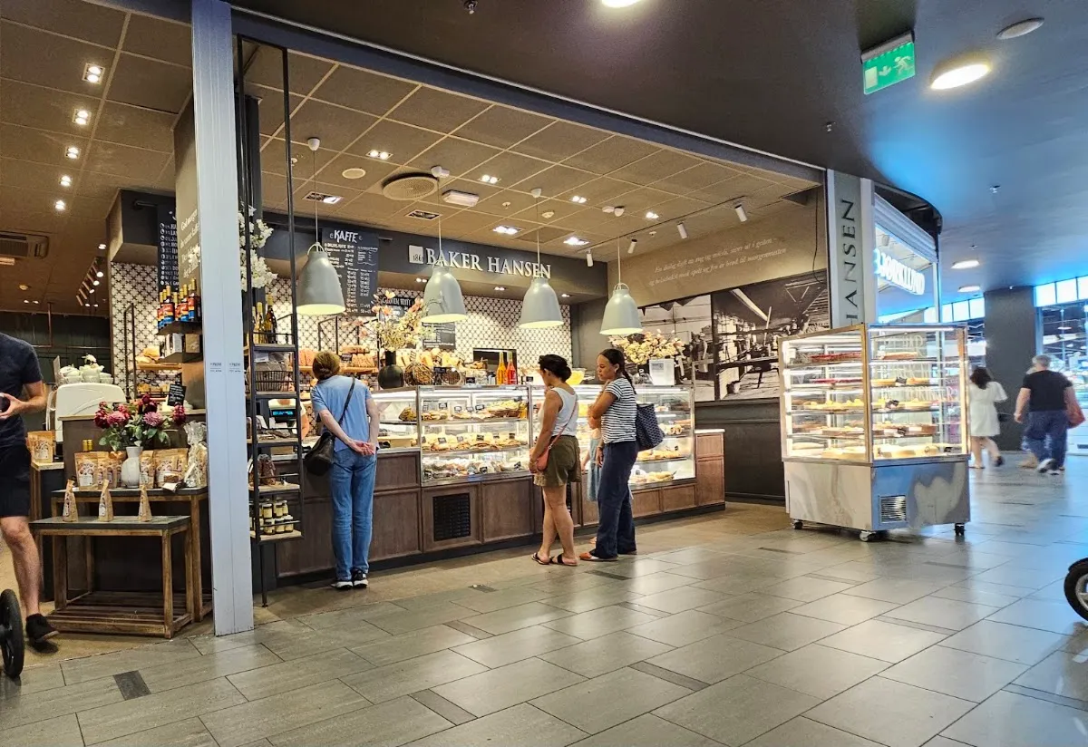 BookNoFees: Cafenea – Baker Hansen – Oslo – Baker Hansen, fotografie 1