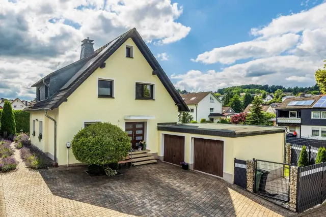 BookNoFees: Apartament de vacanță „Sonnenblick und Relax” – Nieder-Röhre