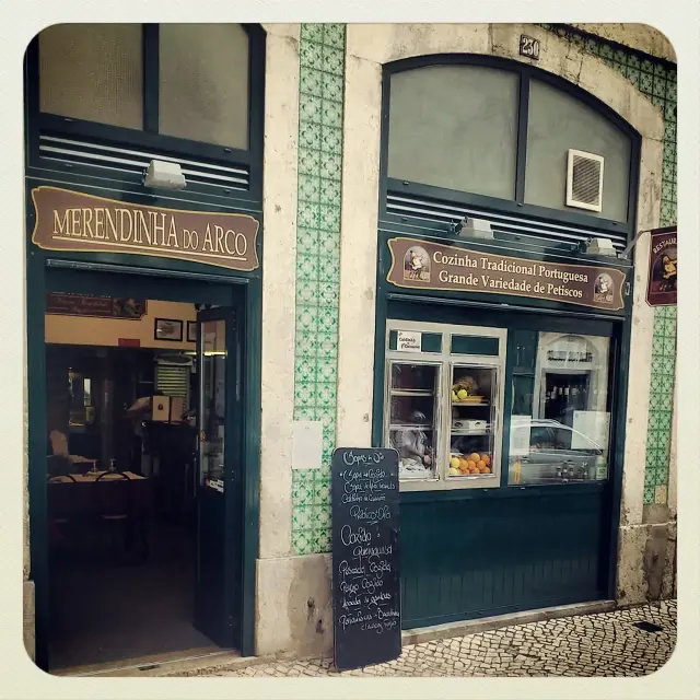 BookNoFees: Restaurant – Merendinha do Arco – Lisbon – Gustarea de la Arco, fotografie 3