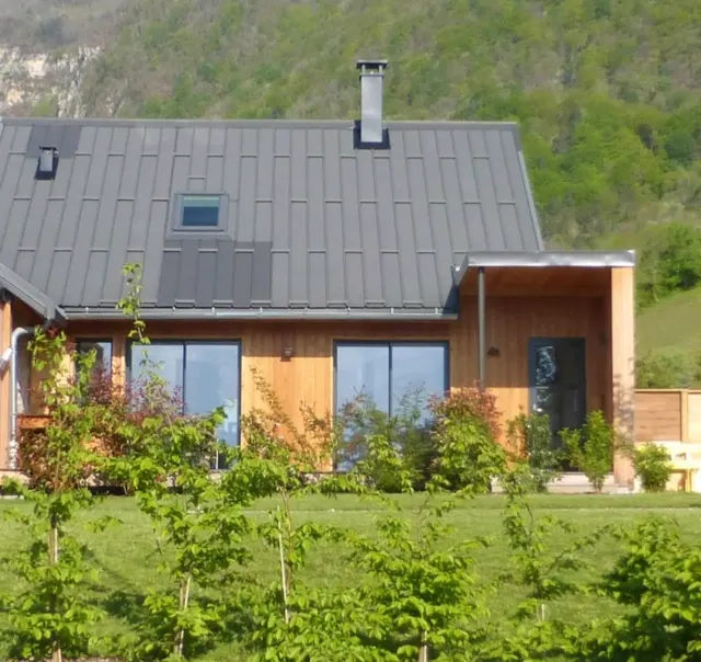 BookNoFees: Casă de vacanță spațioasă – piscină și vedere la munte în Savoia, 7 persoane – St Pierre D'albigny