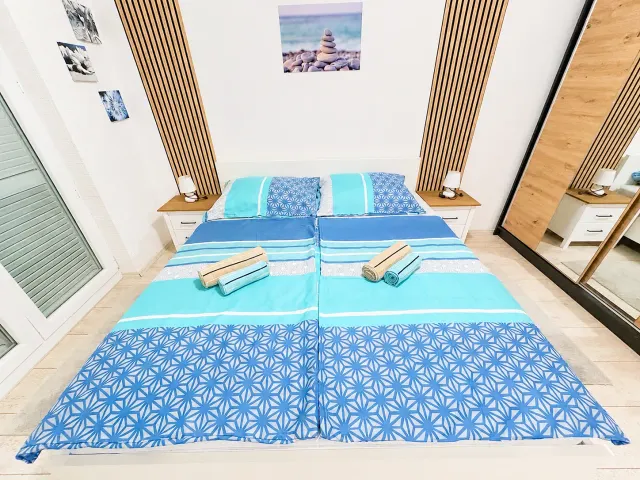 BookNoFees: Apartament liniștit și elegant, cu balcon – Rab