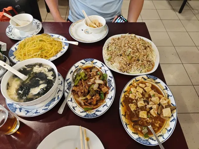 BookNoFees: Restaurant – Čínska reštaurácia Slnko – Bratislava – Restaurantul chinezesc „Slnko”, fotografie 2