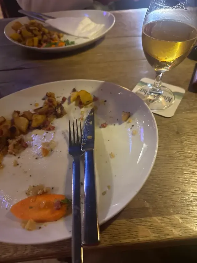 BookNoFees: Restaurant – Die Keule - Schwertes Esskneipe – Schwerte – „Die Keule” – Cantina „Schwertes”, fotografie 2