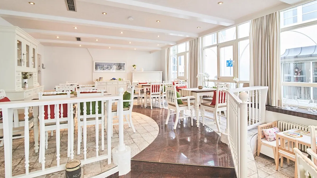 BookNoFees: Restaurant – Kaffeehaus am Dom – Attendorn – Cafeneaua de lângă catedrală, fotografie 1