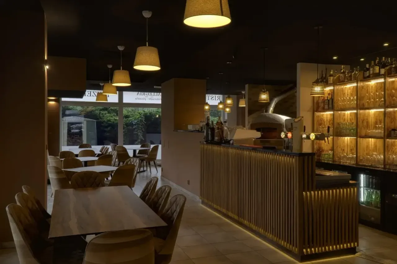 BookNoFees: Restaurant – Allegria – Prague – Bucurie, fotografie 1