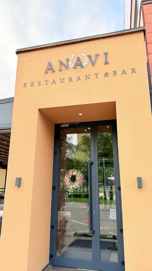 BookNoFees: Restaurant – Anavi – Bratislava – Acela, fotografie 1