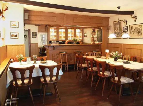 BookNoFees: Restaurant – Zum Försterhaus – Iserlohn – Către casa pădurarului, fotografie 3