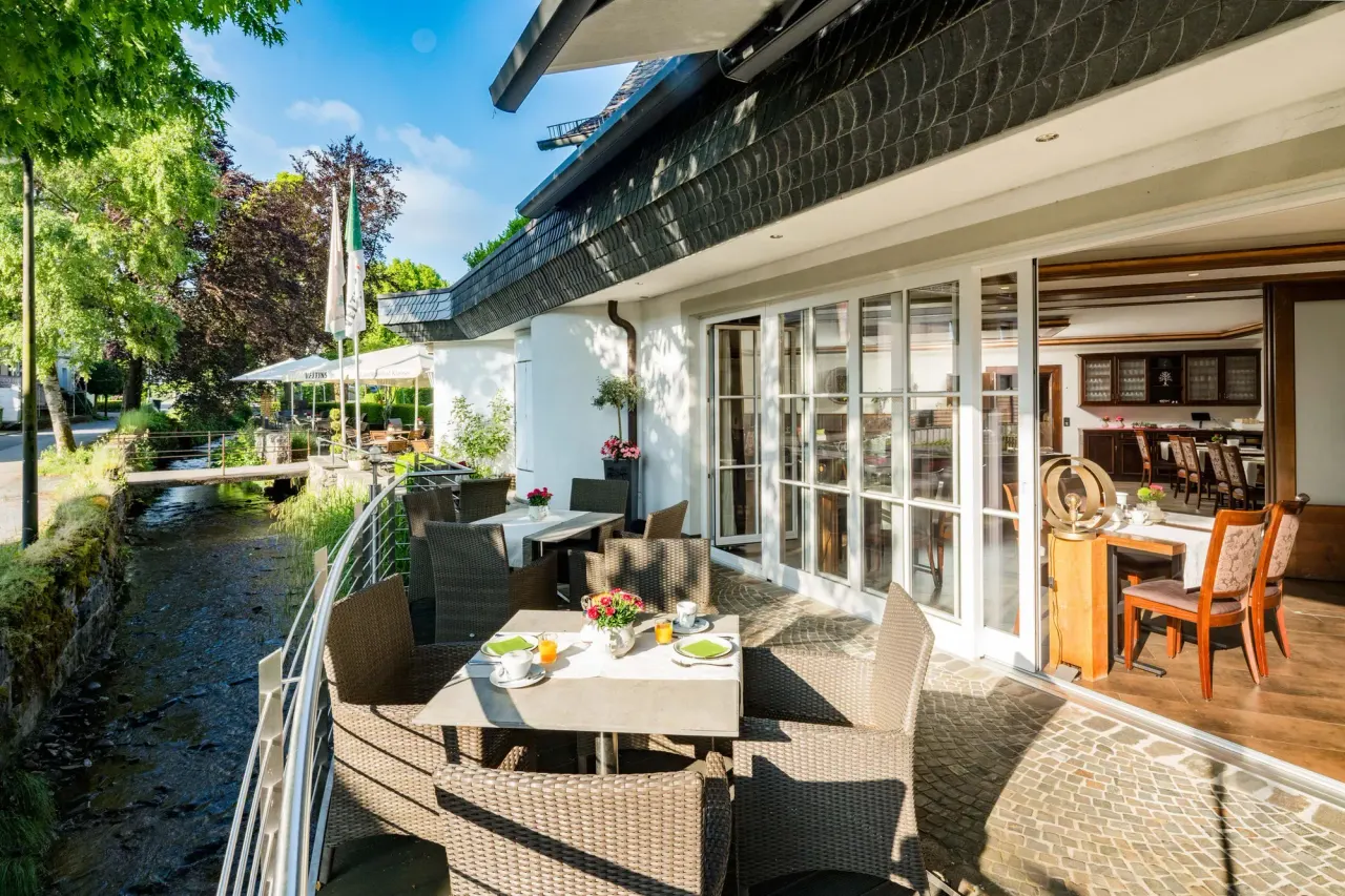 BookNoFees: Restaurant – Landgasthof Kleiner – Sundern-Stockum – Hanul rural Kleiner, fotografie 1