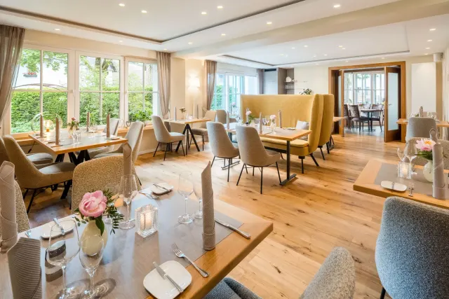 BookNoFees: Restaurant – Landgasthof Kleiner – Sundern-Stockum – Hanul rural Kleiner, fotografie 2