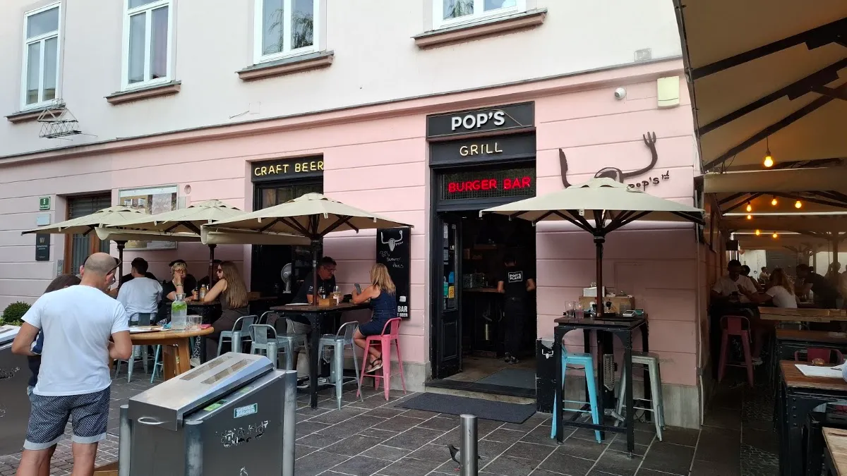 BookNoFees: Restaurant – Pop's place – Ljubljana – La Pop, fotografie 1