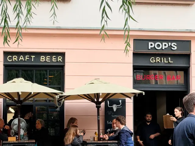 BookNoFees: Restaurant – Pop's place – Ljubljana – La Pop, fotografie 2