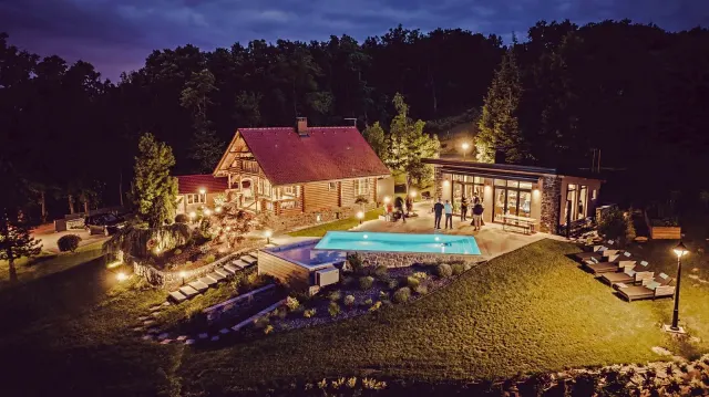 BookNoFees: Casa celor cinci simțuri – Sveti Ivan Zelina