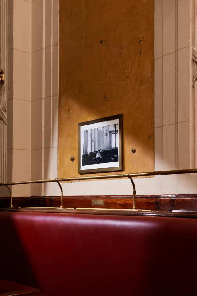 BookNoFees: Cafenea – Les Deux Magots – Paris – Les Deux Magots, fotografie 2