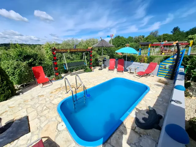 BookNoFees: Casă de vacanță cu piscină și saună – Ludbreg