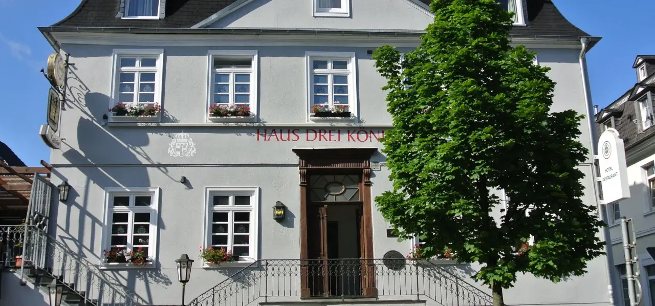 BookNoFees: Restaurant – Haus Drei Könige – Balve – Casa celor Trei Regi, fotografie 1
