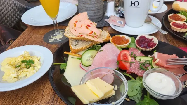 BookNoFees: Restaurant – Cafe Adele – Hattingen – Cafeneaua Adele, fotografie 2