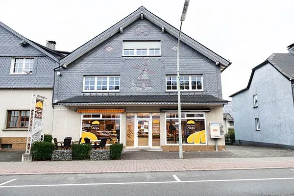 BookNoFees: Brutărie – Bäckerei Café Adolph – Bestwig – Brutărie-cafenea Adolph, fotografie 1