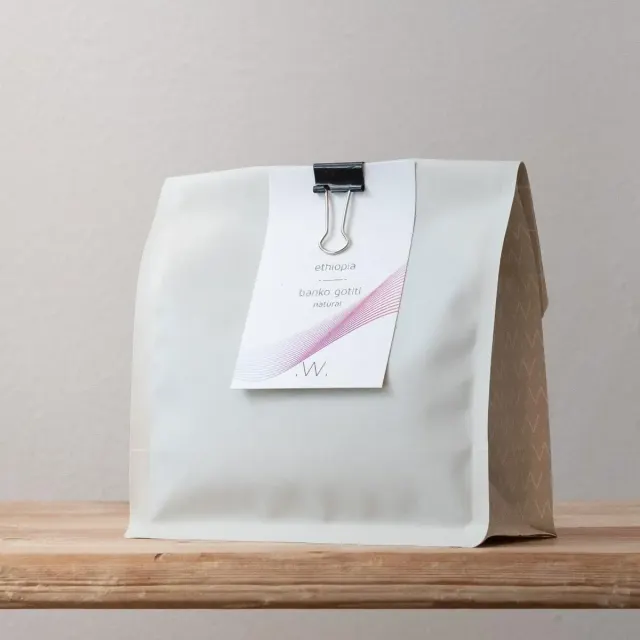 BookNoFees: Cafenea – White Label Coffee – Amsterdam – Cafea „White Label”, fotografie 3
