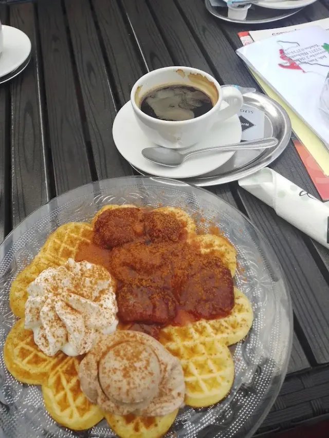 BookNoFees: Înghețată – Eiscafe Cortina – Hilchenbach – Cafeneaua Cortina, fotografie 3