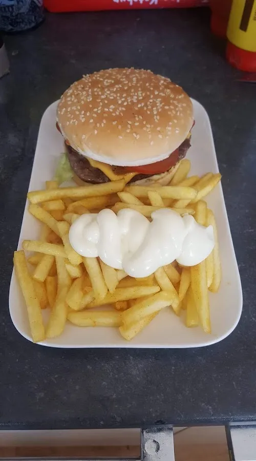 BookNoFees: Restaurant – Boxenstopp Streetfood – Nachrodt-Wiblingwerde – Popas la standul de mâncare de stradă, fotografie 2