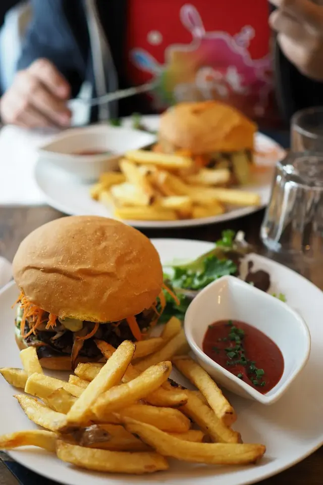 BookNoFees: Snack-bar – Testa Rossa Pizzeria & Dönerhaus – Meschede – Testa Rossa Pizzeria & Restaurant cu döner, fotografie 3