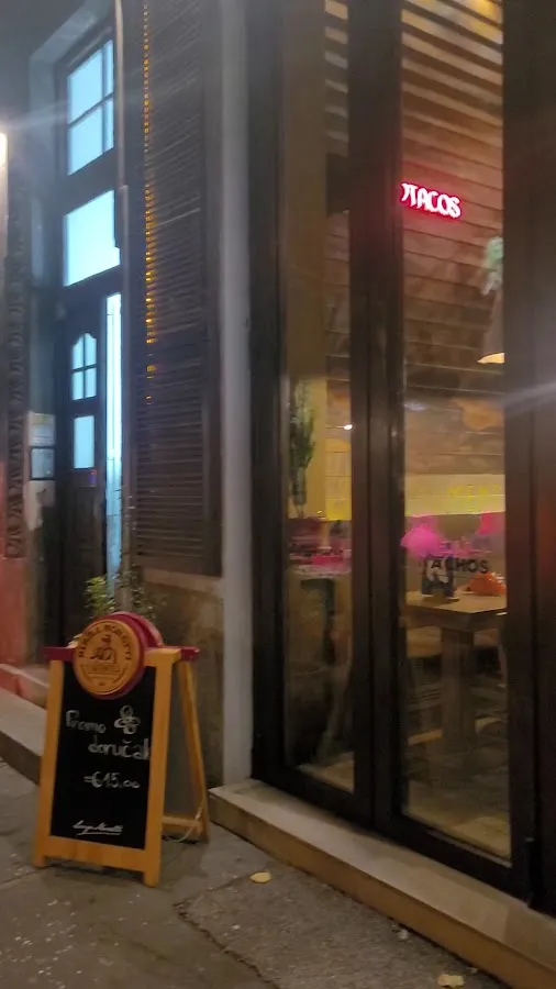 BookNoFees: Restaurant – Nachos – Belgrade – Nachos, fotografie 3