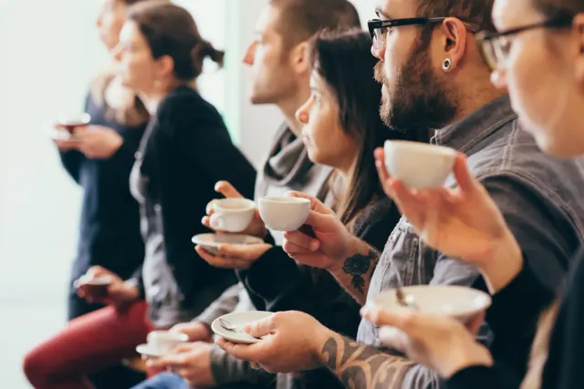 BookNoFees: Cafenea – Trakteren – Amsterdam – A oferi ceva de mâncare, fotografie 2