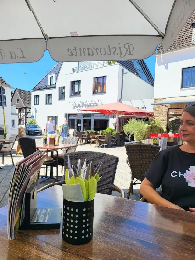 BookNoFees: Restaurant – La Piazza Ristorante – Herdecke – Restaurantul „La Piazza”, fotografie 2