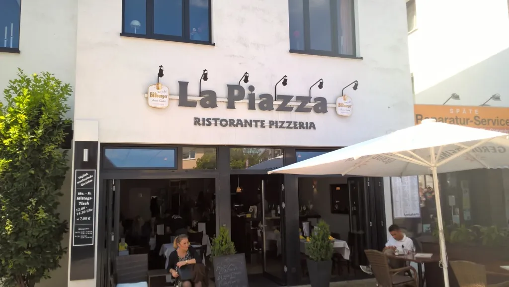 BookNoFees: Restaurant – La Piazza Ristorante – Herdecke – Restaurantul „La Piazza”, fotografie 1