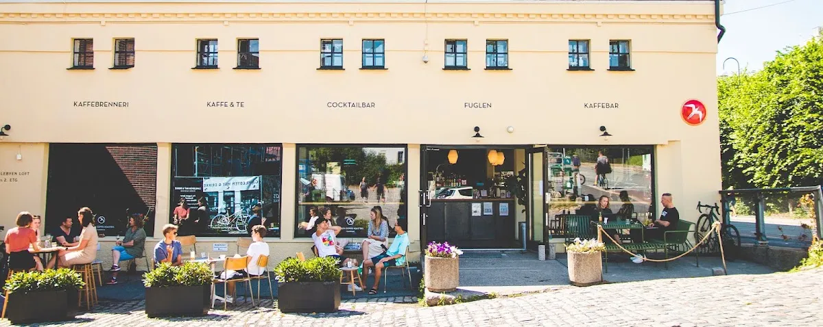 BookNoFees: Cafenea – Fuglen Gamlebyen – Oslo – Pasărea din Orașul Vechi, fotografie 1