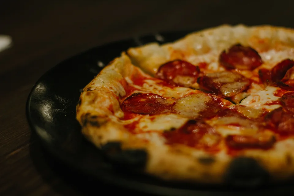 BookNoFees: Fotografie ilustrativă: Pizza