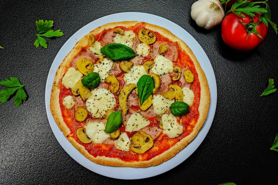 BookNoFees: Fotografie ilustrativă: Pizza
