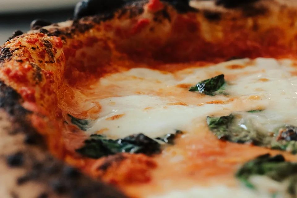 BookNoFees: Fotografie ilustrativă: Pizza